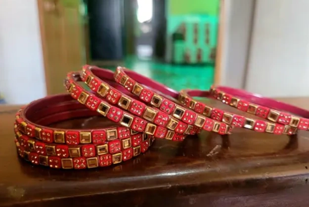 Beautiful red brass bangles for women 